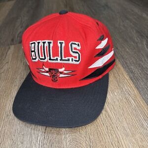 Mitchell & Ness Chicago Bulls Hat Red Black Diamond NBA Cap Wool Snap Back‎ 90s